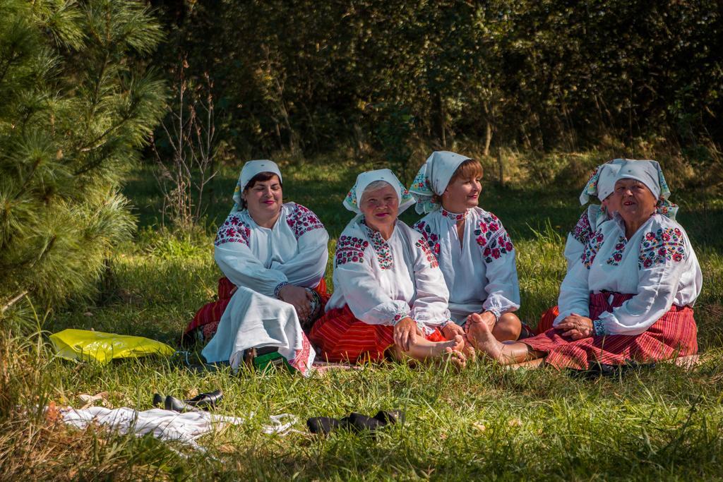 Отель Agrousadba Studinka Girsk Экстерьер фото